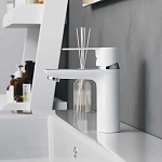 840210000 Origin Elegance смеситель для умывальника без дк белый