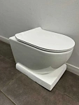 Инсталляция Grohe, кнопка вороненная сталь с подвесным унитазом OLIVE'S VORTEX DUO VD30116DP с технологией смыва "Двойной Торнадо", сиденье микролифт