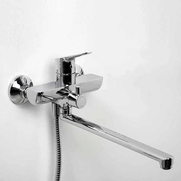 Смеситель для ванны с длинным изливом WasserKRAFT Lippe 4502L с душем